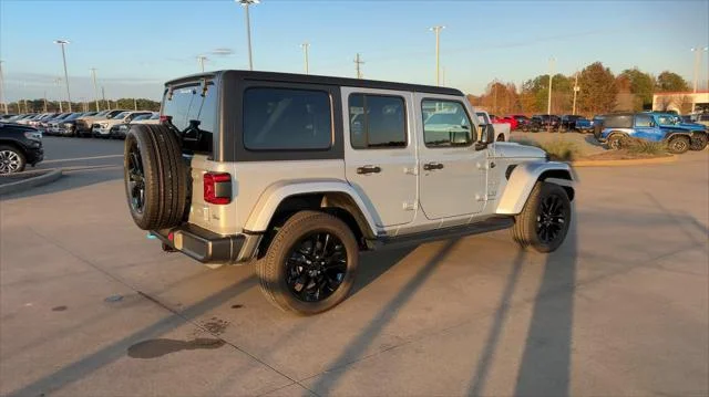 New 2023 Silver Zynith Clear-Coat Exterior Paint Jeep Sahara 4xe image 8
