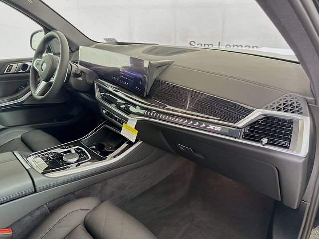 New 2026 Black Sapphire Metallic BMW xDrive40i image 30