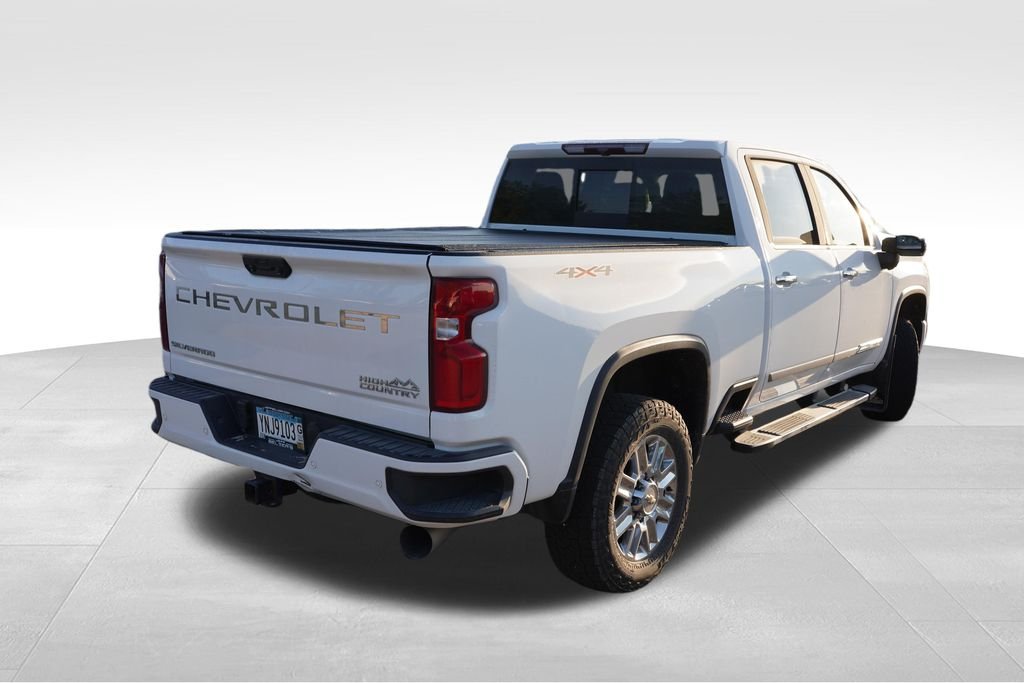 Used 2024 Summit White Chevrolet High Country image 3