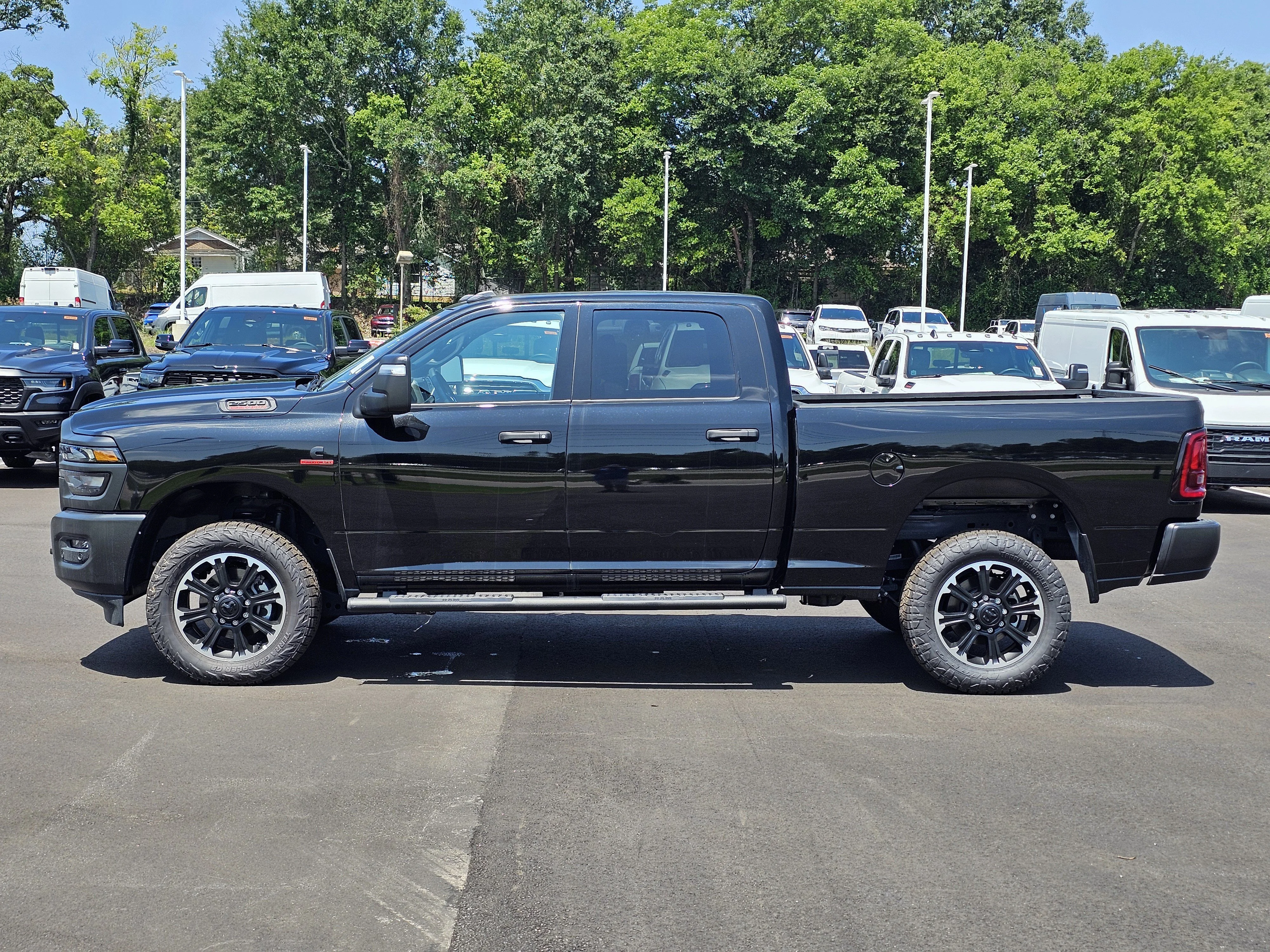 2025 RAM 2500 Tradesman - Photo 15