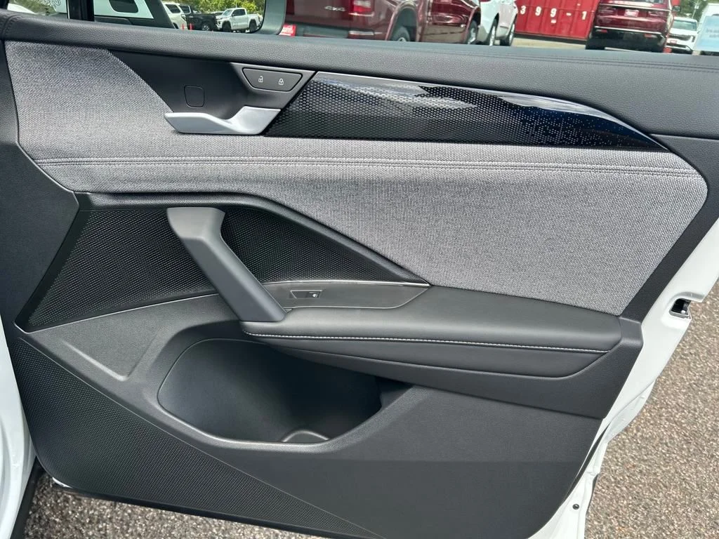 2025 Volkswagen Tiguan S - Photo 19