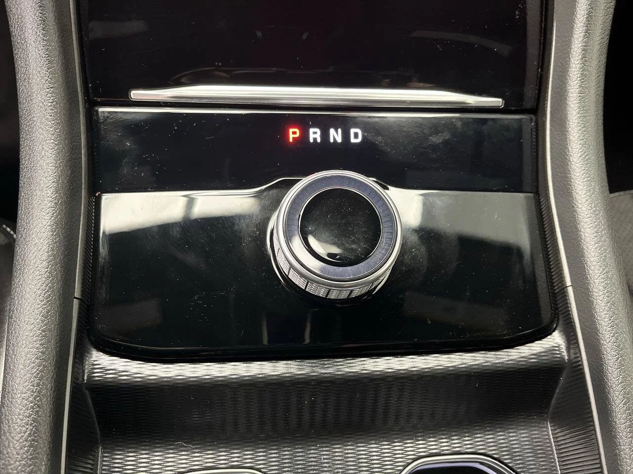 Used 2025 Silver Jeep Altitude X 4x4 image 30