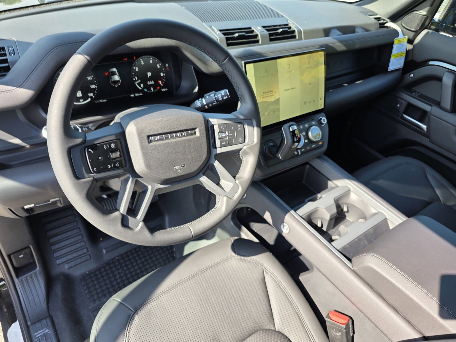 New 2026 Santorini Black Land Rover P400 X-Dynamic SE image 10