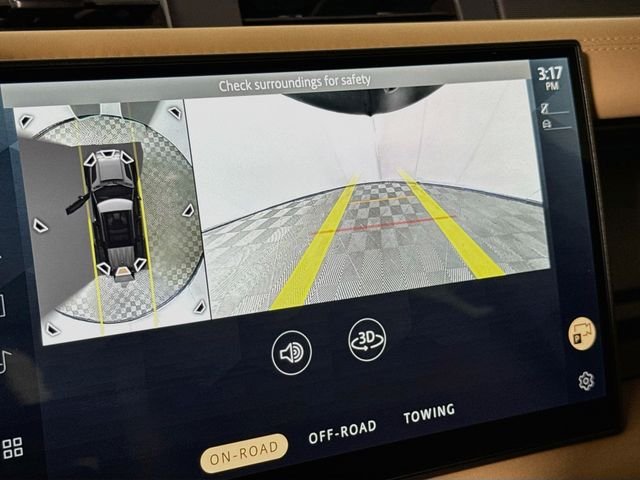 Certified Used 2025 Gray Land Rover X-Dynamic SE image 17