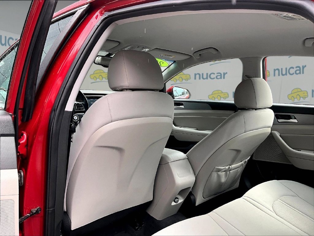 Used 2018 Red Hyundai SEL image 21