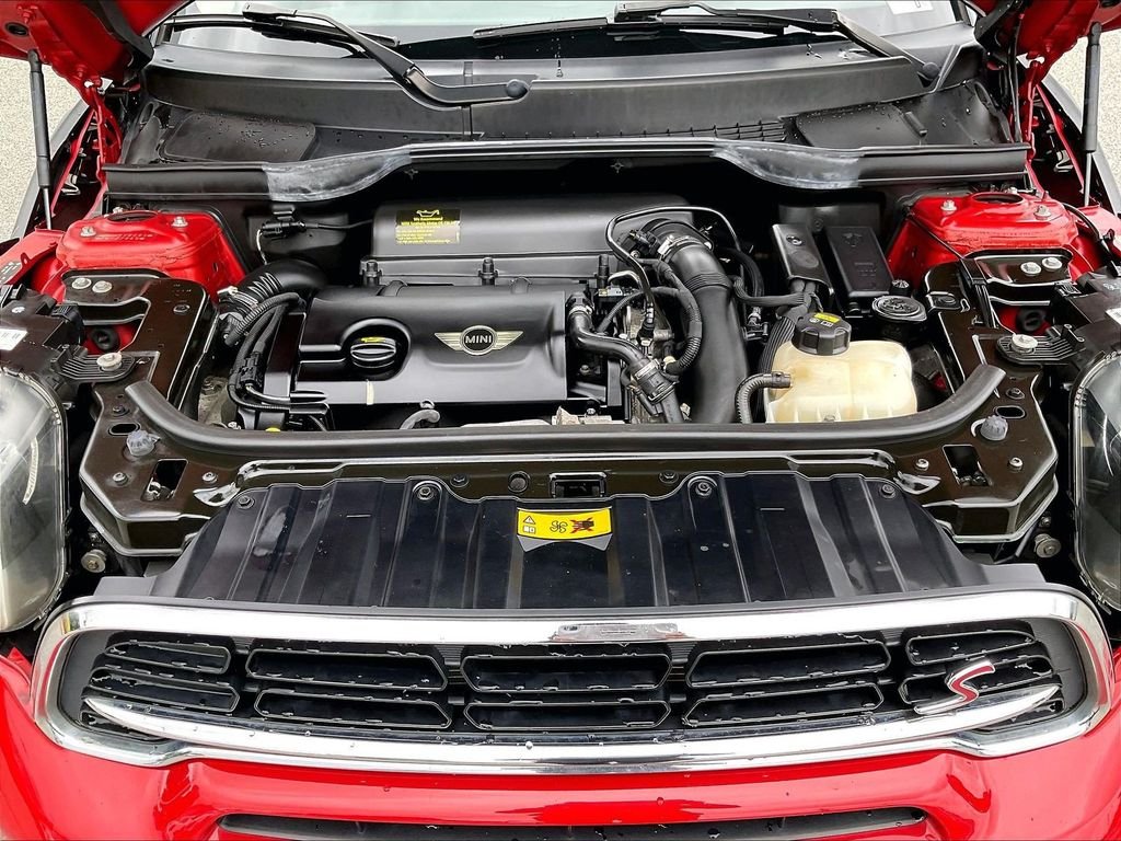 Used 2015 Red MINI Base image 28