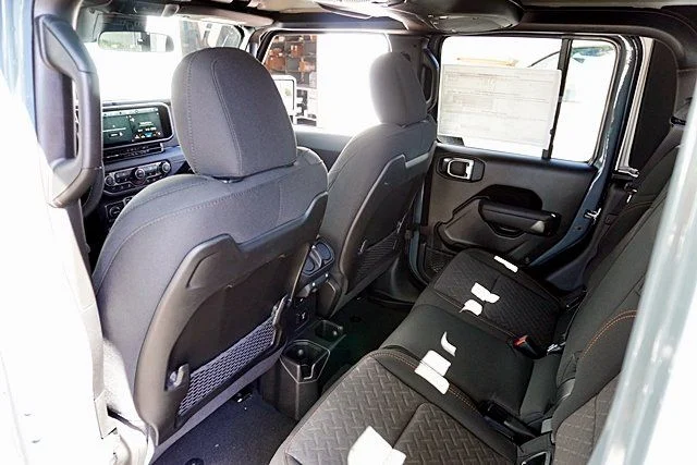 New 2026 Anvil Clear-Coat Exterior Paint Jeep Mojave image 26