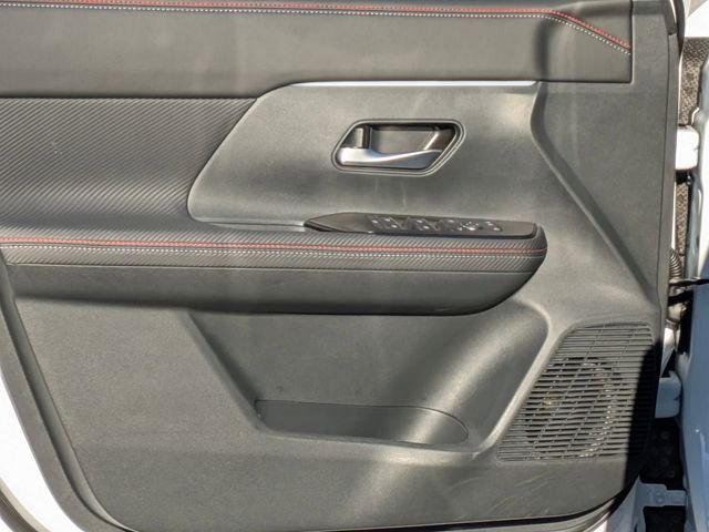 New 2026 Aspen White TriCoat Nissan SR image 10