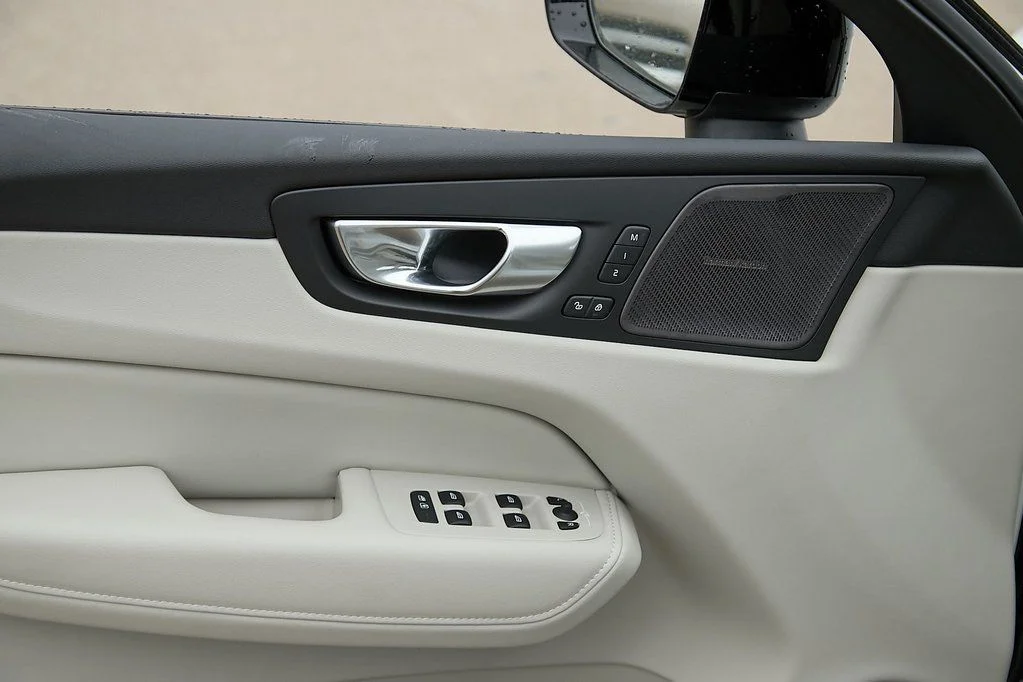 New 2026 Crystal White Volvo Ultra image 10