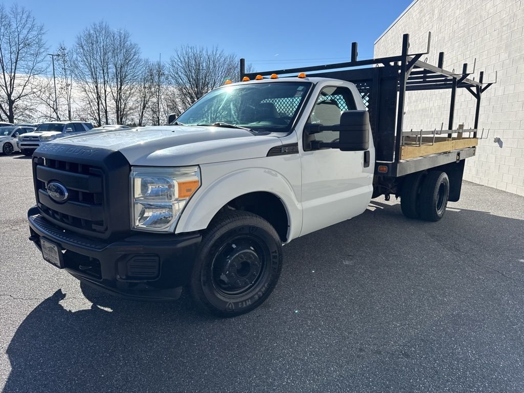2015 Ford F-350 Super Duty Chassis Cab XL