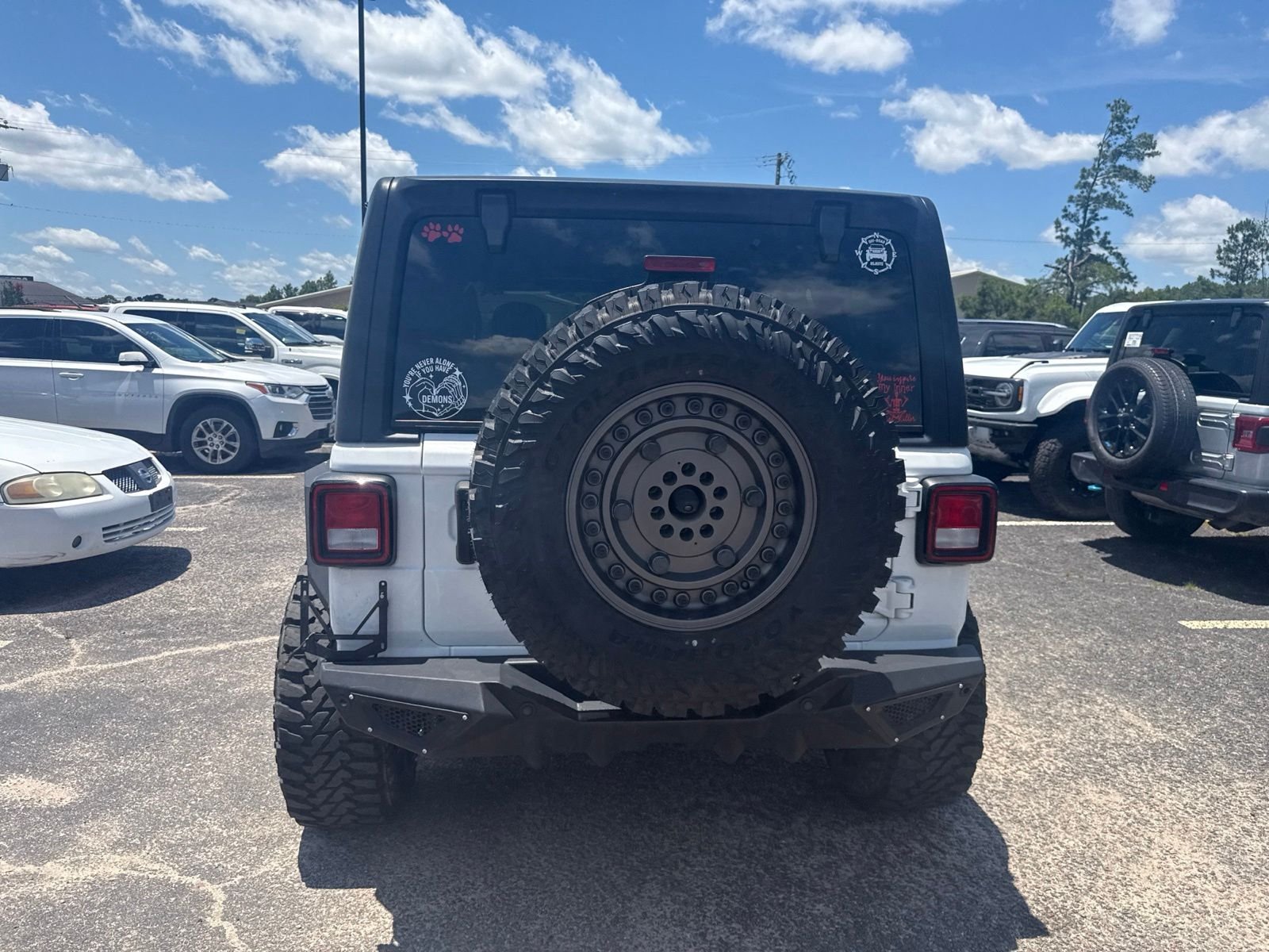 Used 2022 White Jeep Unlimited Sport Altitude image 6