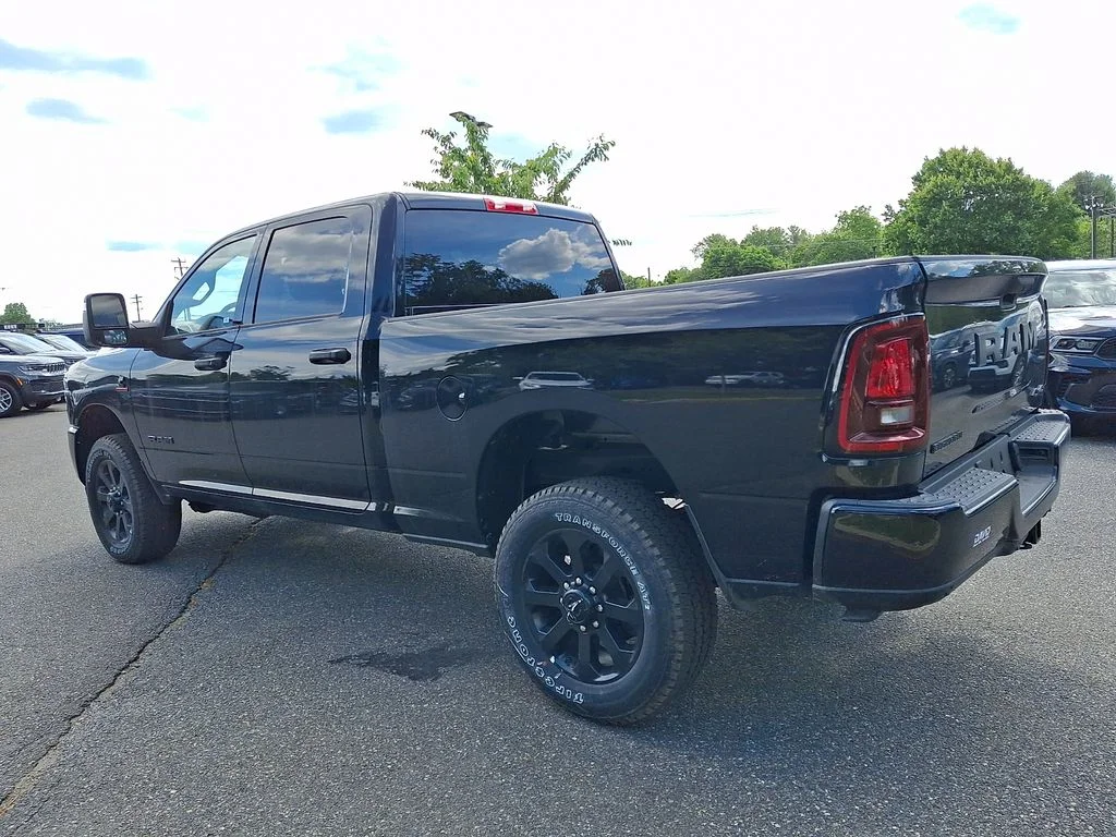 New 2026 Diamond Black Crystal Pearl-Coat Exterior Paint RAM Big Horn image 3