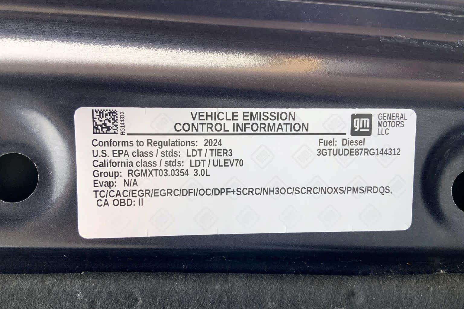 Used 2024 Titanium Rush Metallic GMC SLT image 33