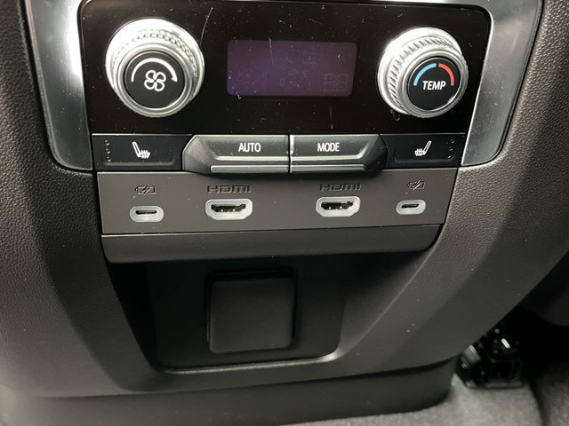 Used 2024 Onyx Black GMC Denali image 13