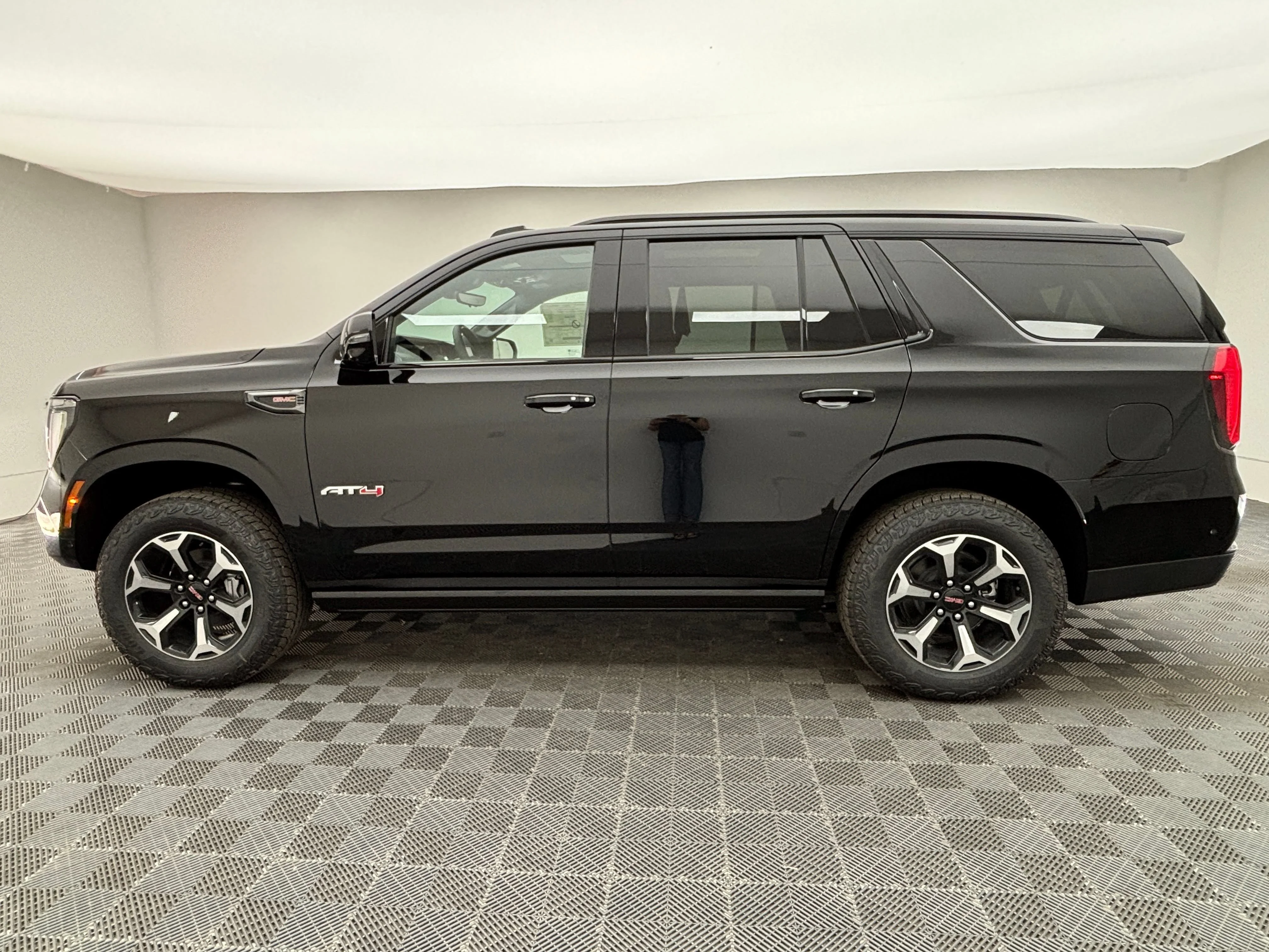 2026 GMC Yukon AT4 - Photo 16