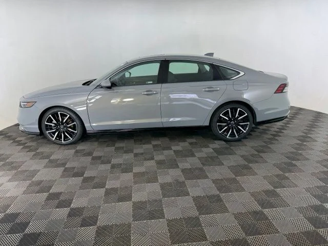 Used 2025 Gray Honda Touring image 9