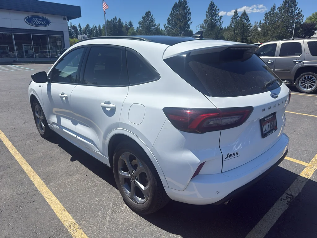 Used 2023 Oxford White Ford ST-Line image 5