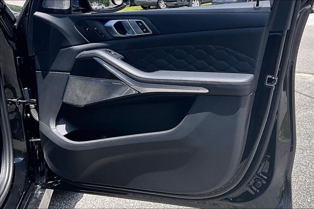 Used 2021 Black BMW Base image 27