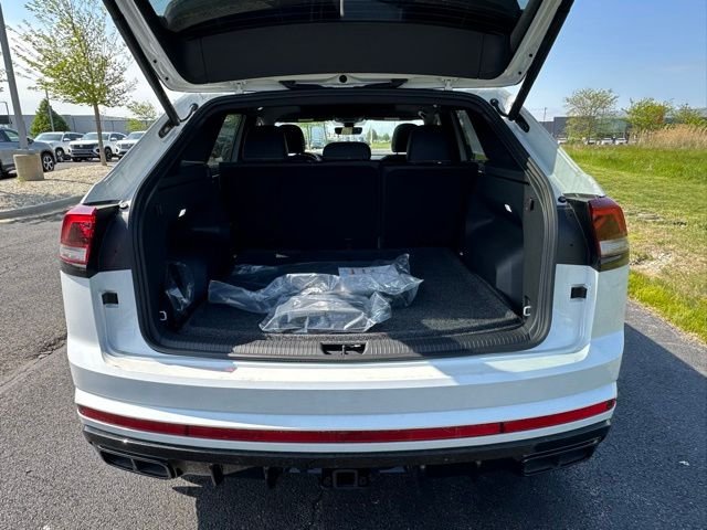 New 2026 Opal White Pearl Volkswagen 2.0T SEL R-Line Black image 13