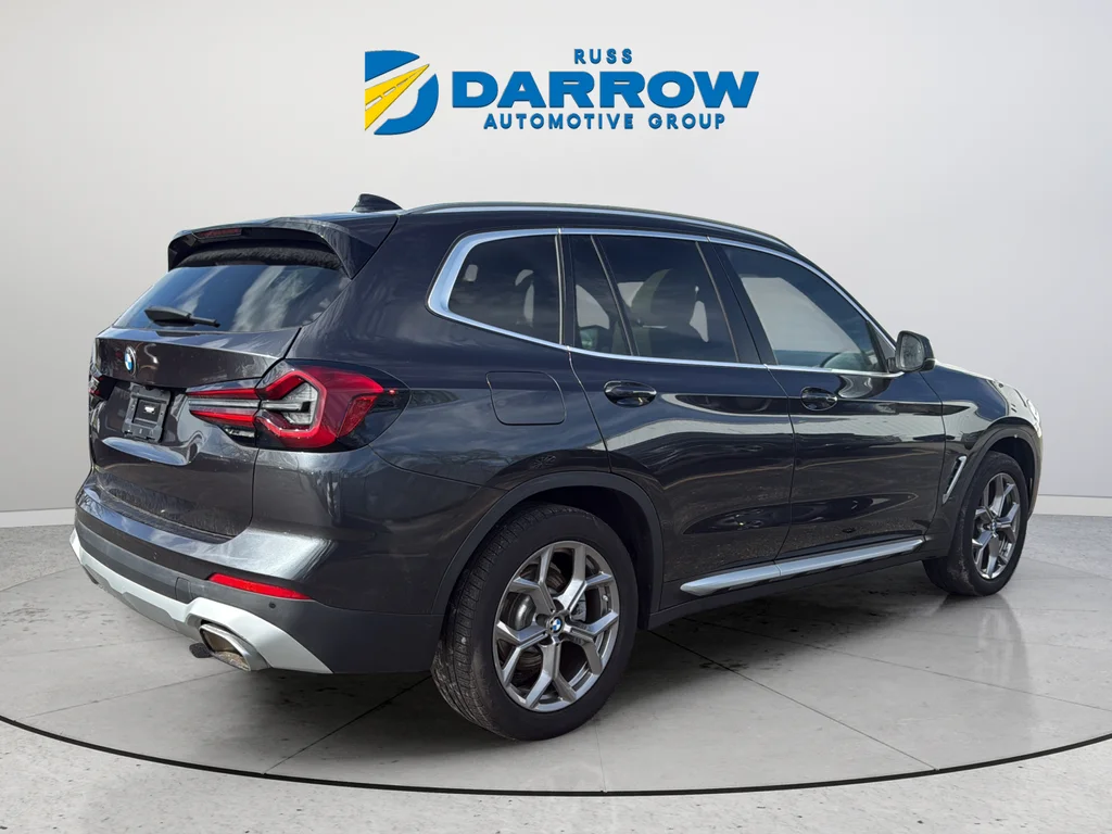 Used 2023 Gray BMW xDrive30i image 5