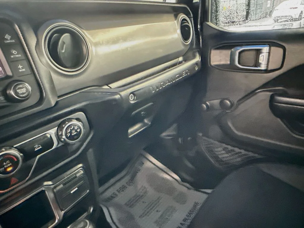 Used 2021 Black Jeep Unlimited Sport image 18