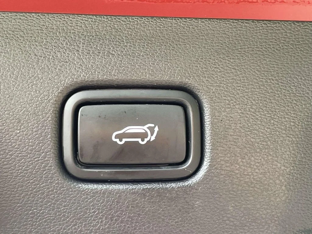 Used 2024 Red Hyundai SEL image 9