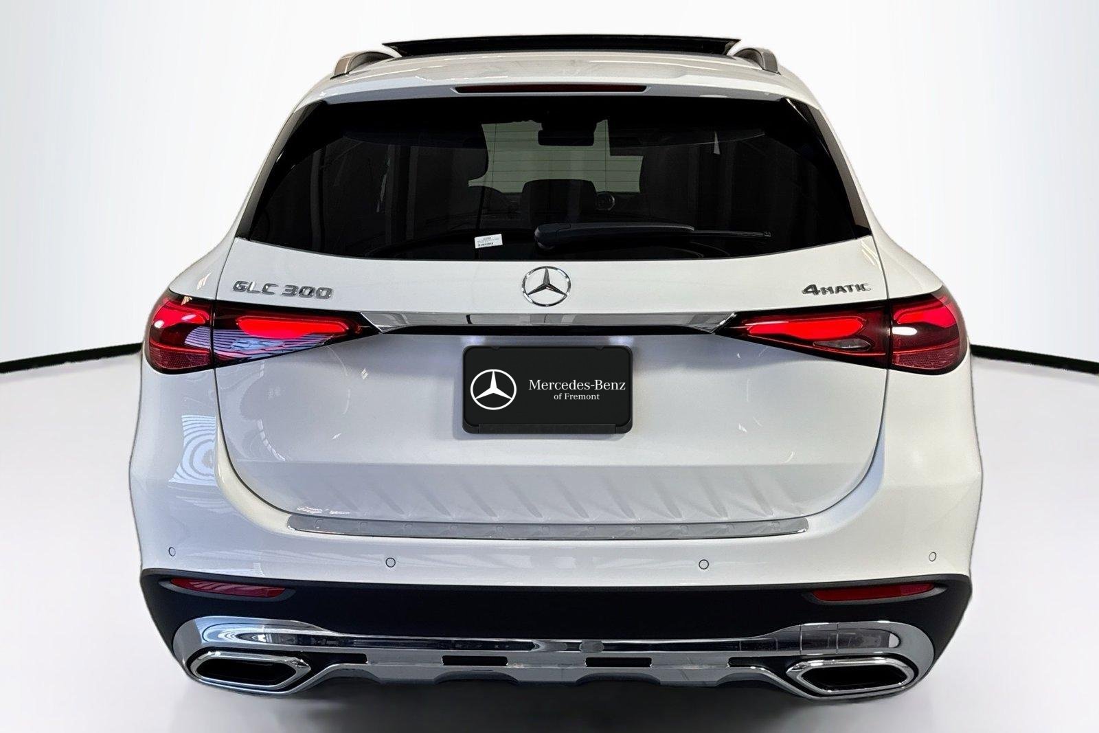 New 2026 Polar White Mercedes-Benz GLC 300 image 6