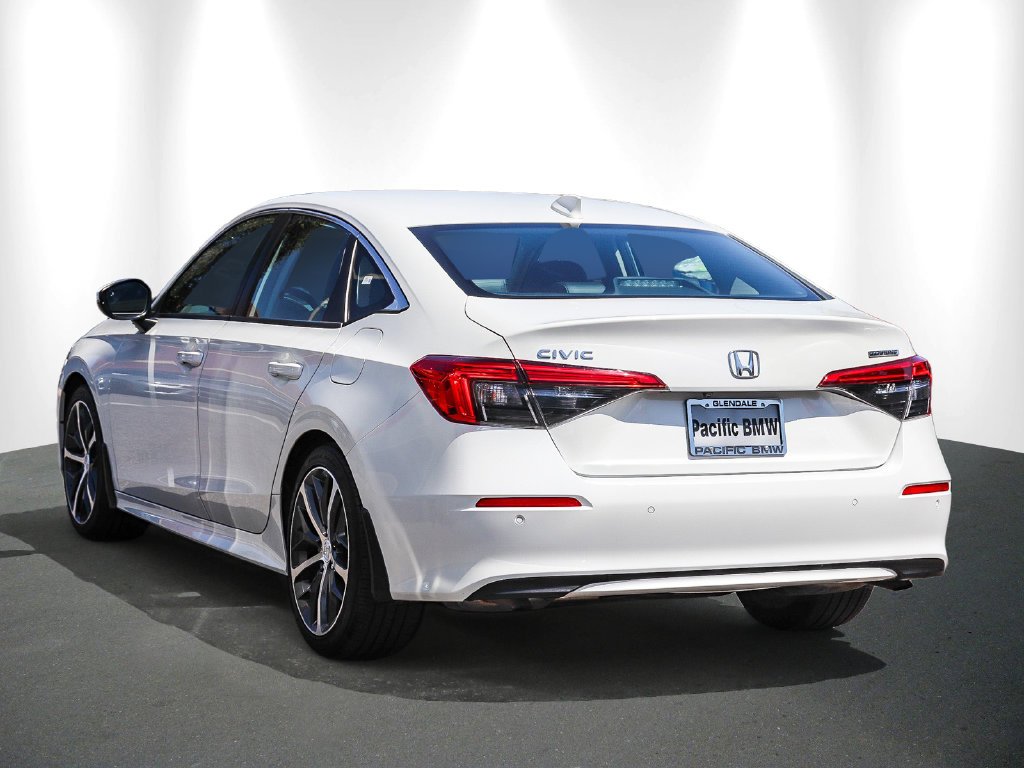 Used 2024 White Honda Touring image 4