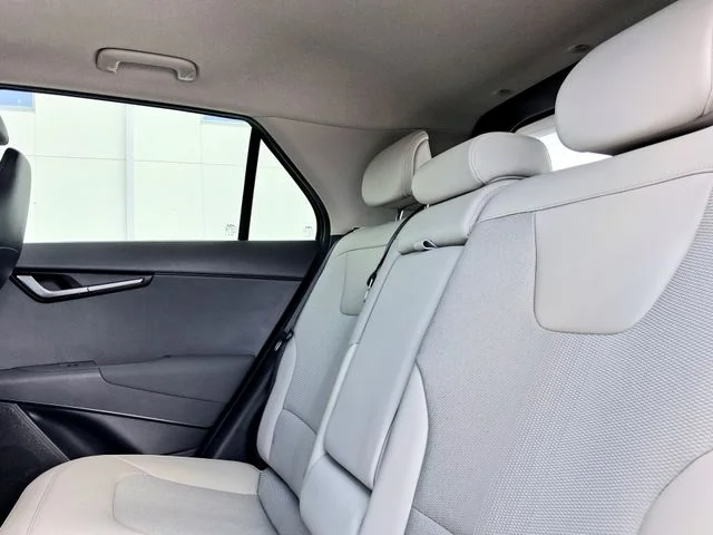 Used 2023 Black Kia EX Touring image 18