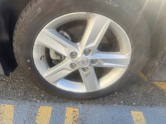 Used 2014 Gray Toyota SE image 9