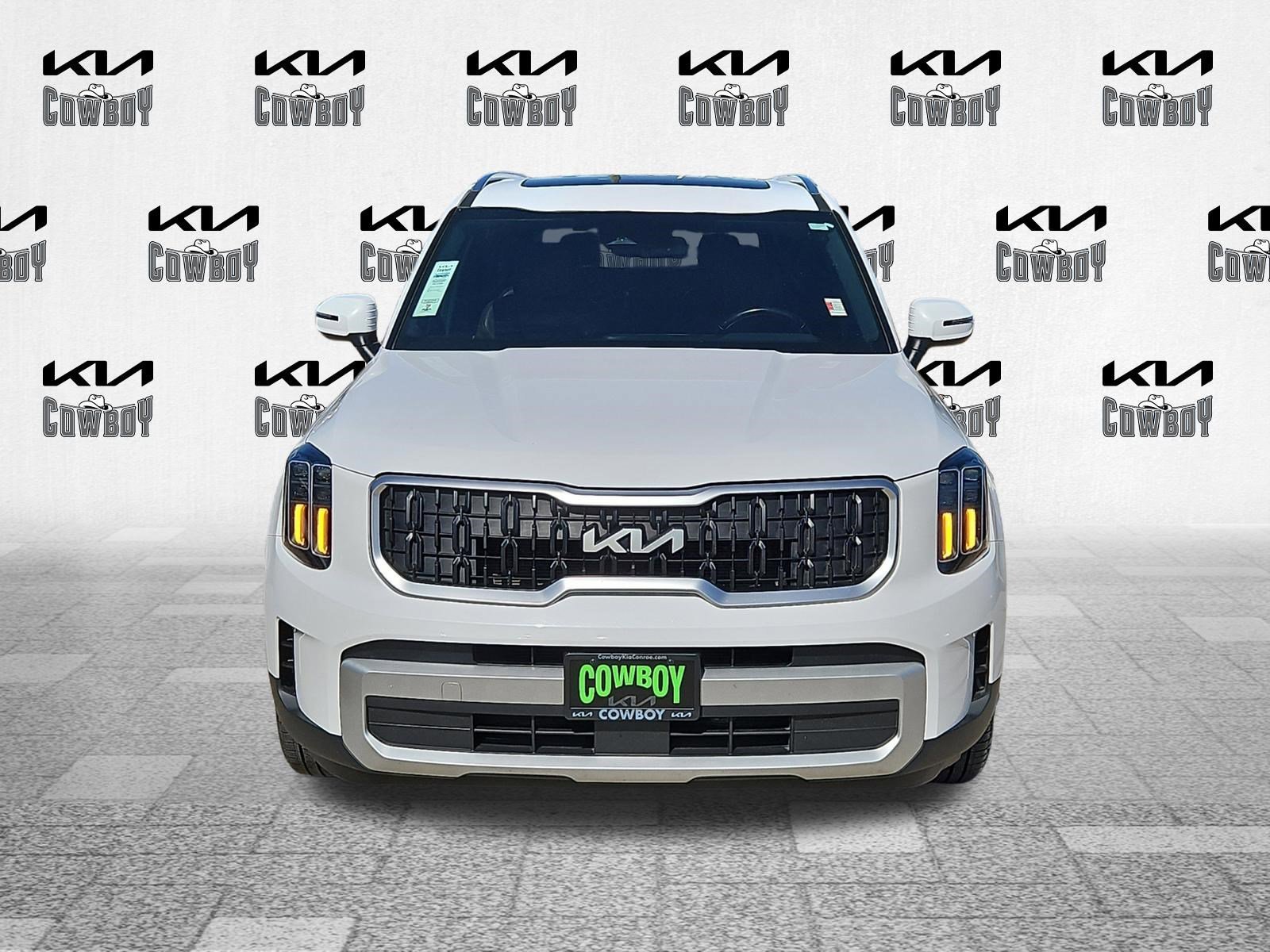 Certified Used 2024 Glacial White Pearl Kia EX image 2