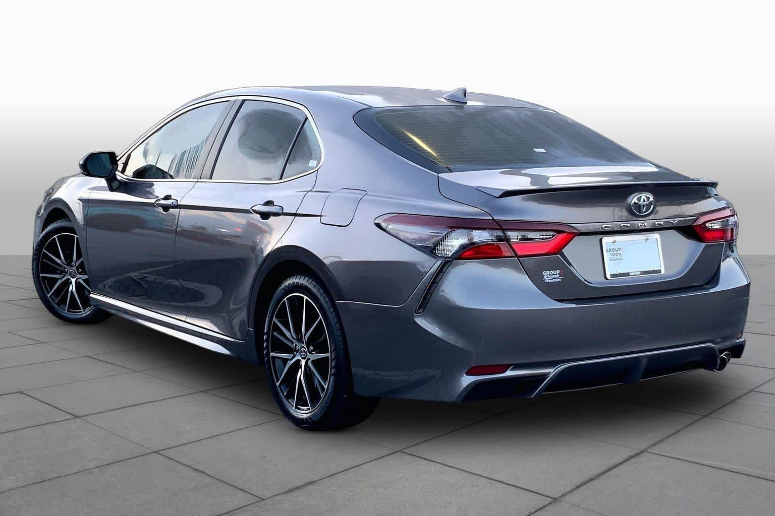 Used 2022 Predawn Gray Mica Toyota SE image 10