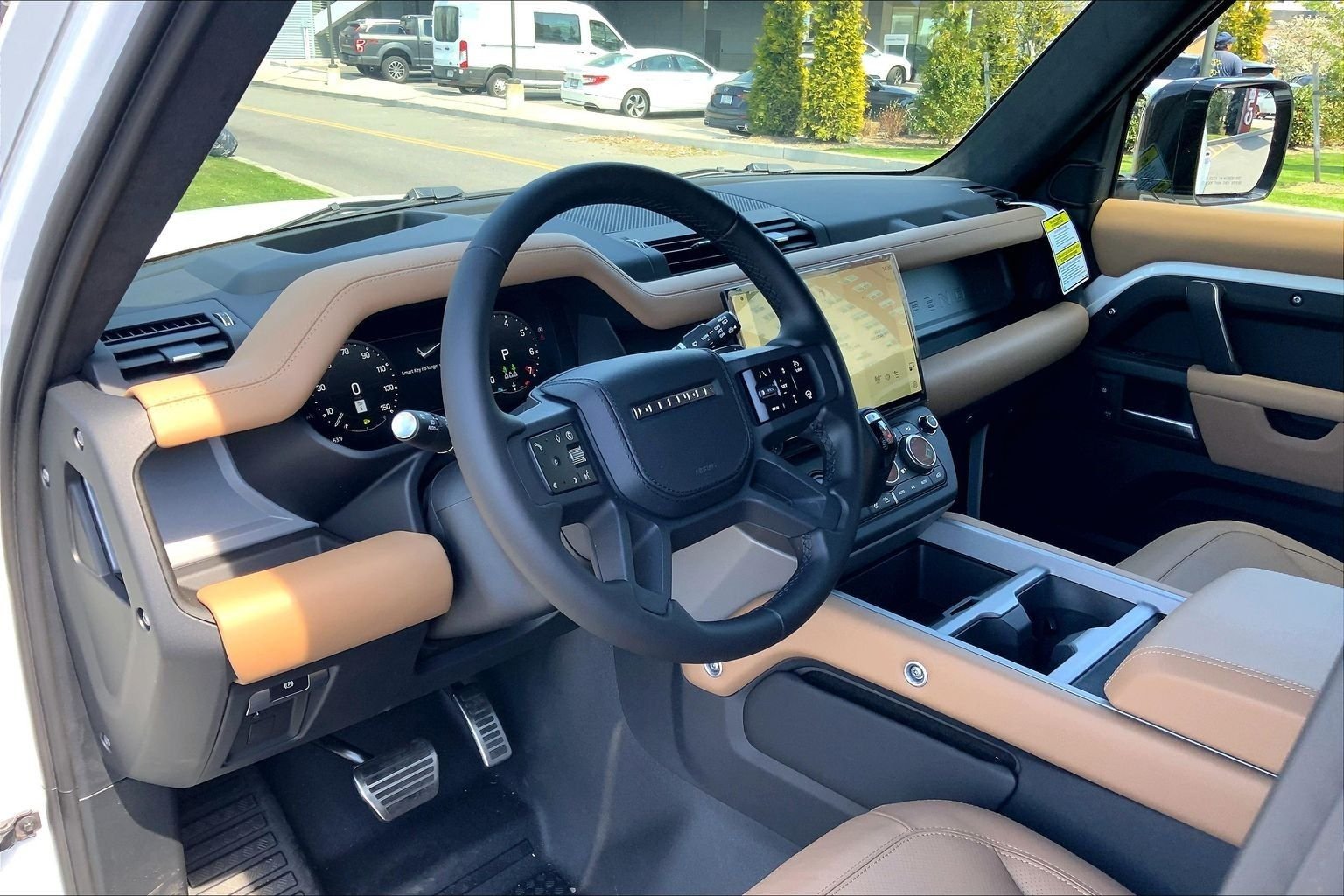 New 2026 Fuji White Land Rover V8 image 8