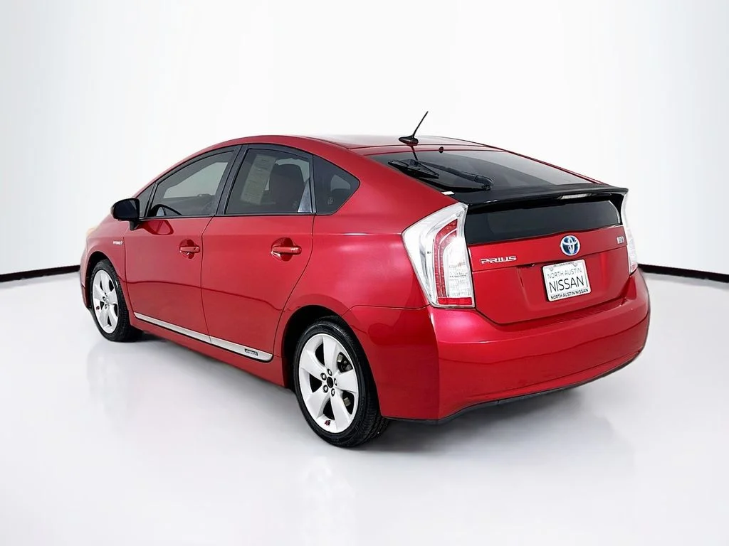 Used 2014 Red Toyota Five image 5