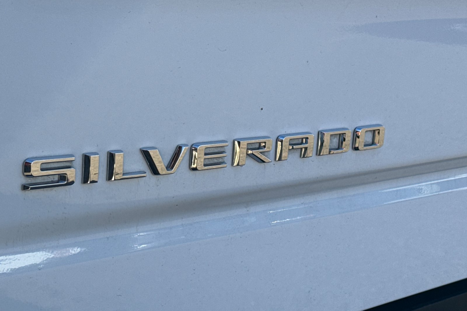Used 2026 Summit White Chevrolet LT image 25
