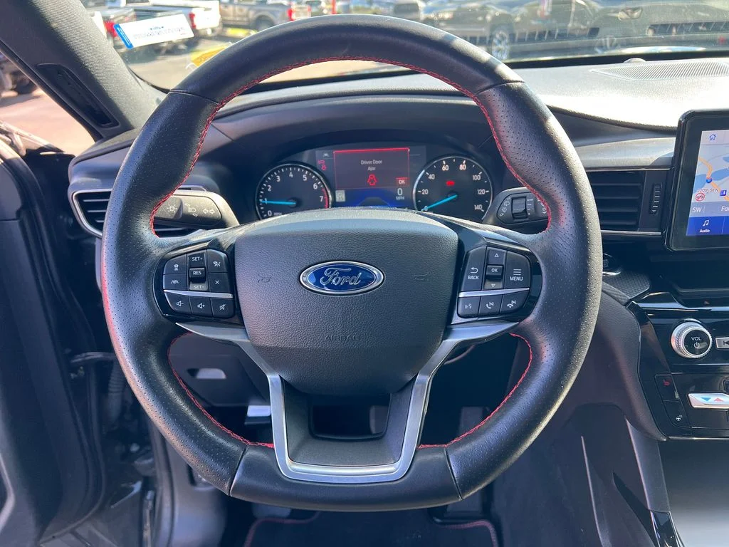 2023 Ford Explorer ST-LINE - Photo 26