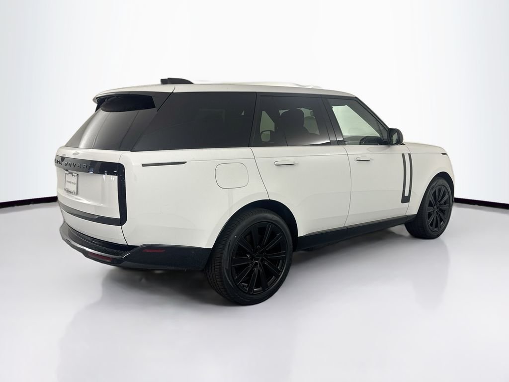 New 2026 Fuji White Land Rover SE image 5