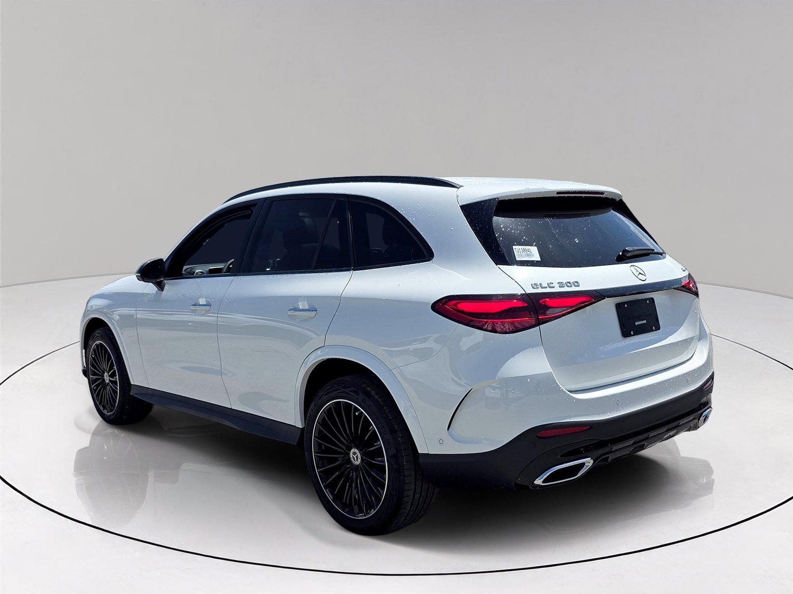 New 2026 Polar White Mercedes-Benz GLC 300 image 31