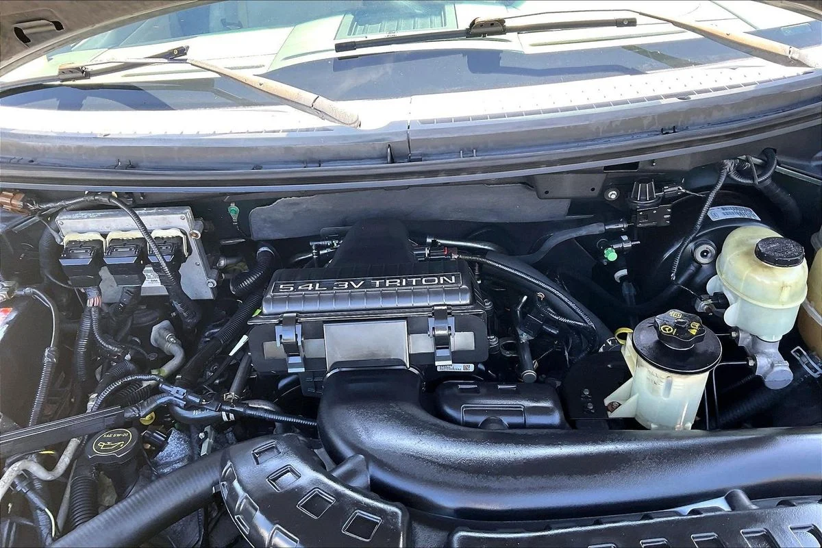 Used 2004 Green Ford LARIAT image 30