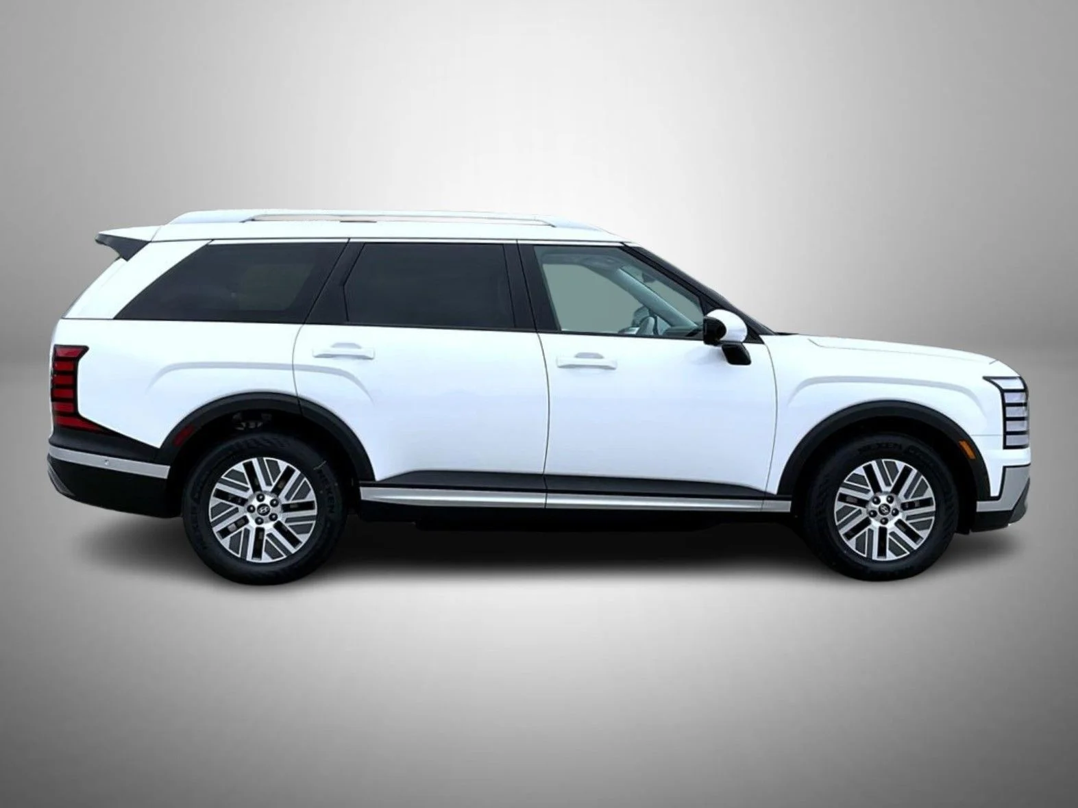 New 2026 White Hyundai SEL Premium image 4