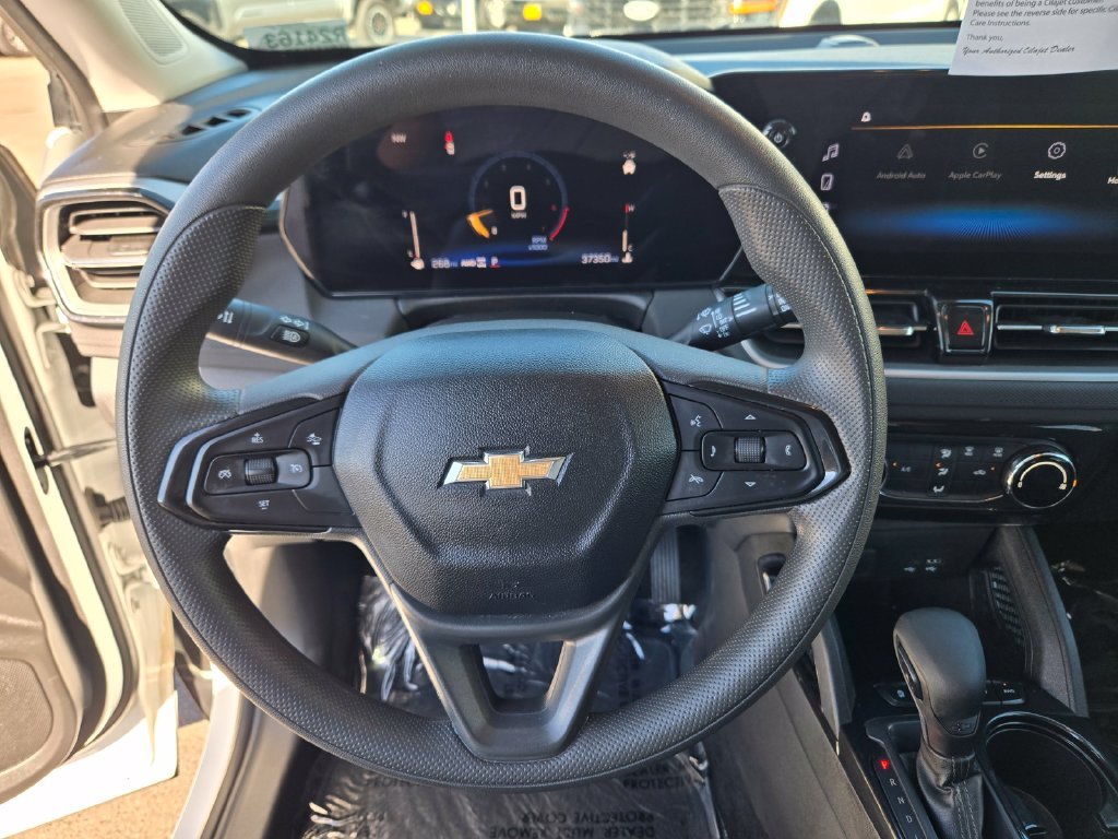 Used 2025 White Chevrolet LT image 20