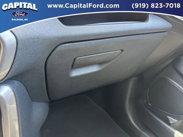 Used 2021  Ford SE image 27