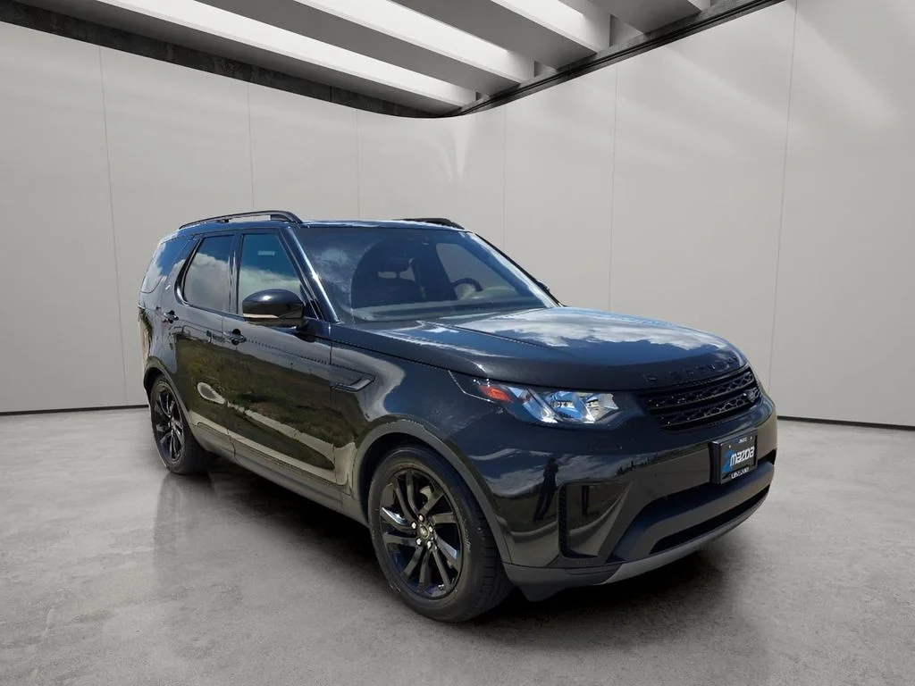Used 2017 Santorini Black Metallic Land Rover SE image 7