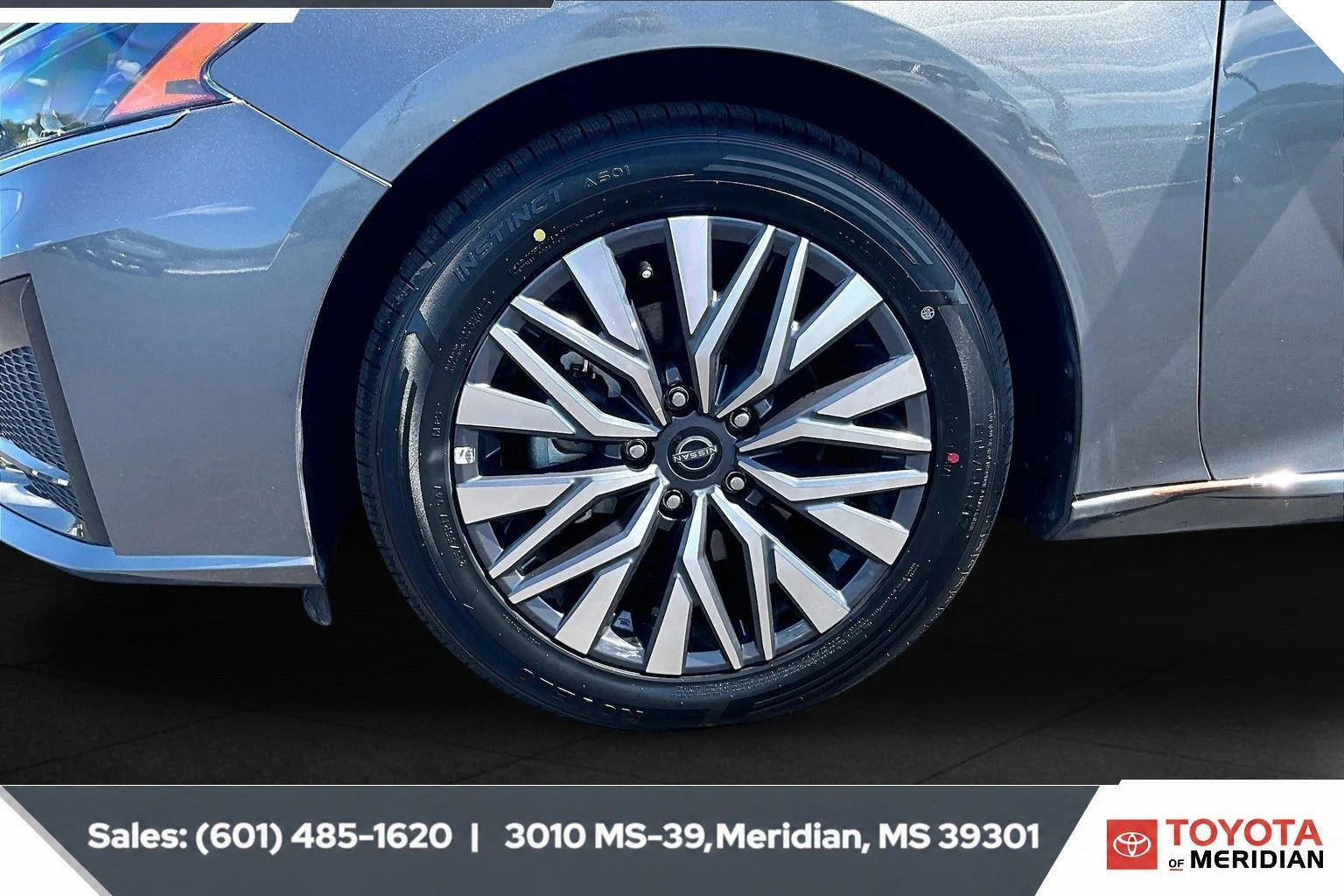 Used 2025 Gun Metallic Nissan SV image 7