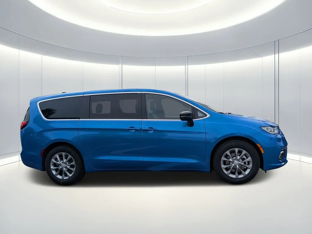 New 2026 Hydro Blue Pearl-Coat Exterior Paint Chrysler Limited image 3