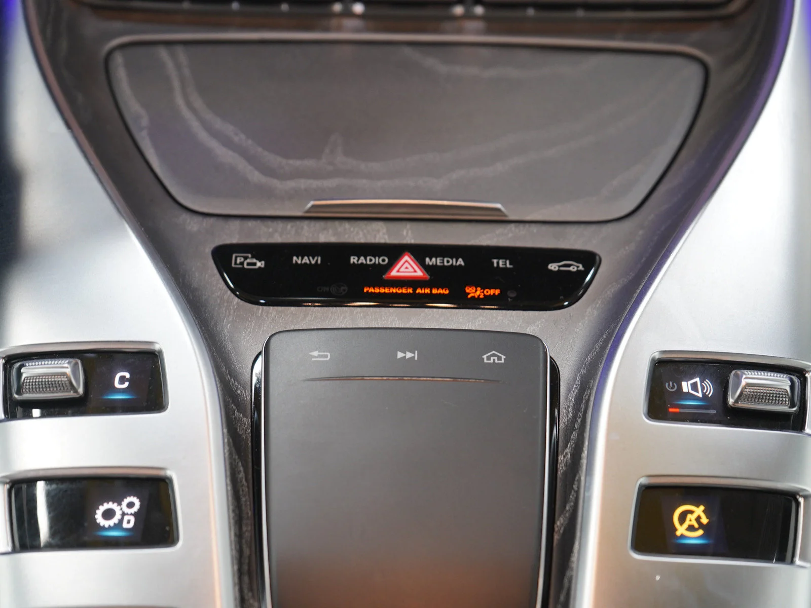 Used 2019 White Mercedes-Benz Base image 20