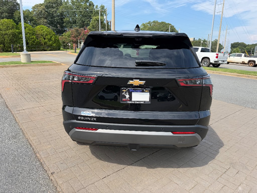 2027 Chevrolet Equinox LT - Photo 6