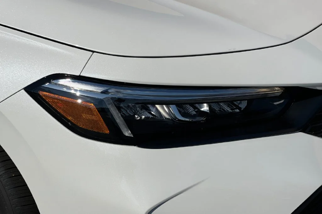 New 2026 Platinum White Pearl Honda LX image 29