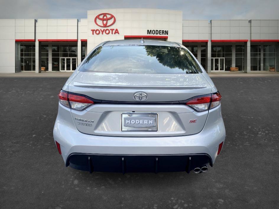 Used 2025 Classic Silver Metallic Toyota SE image 6