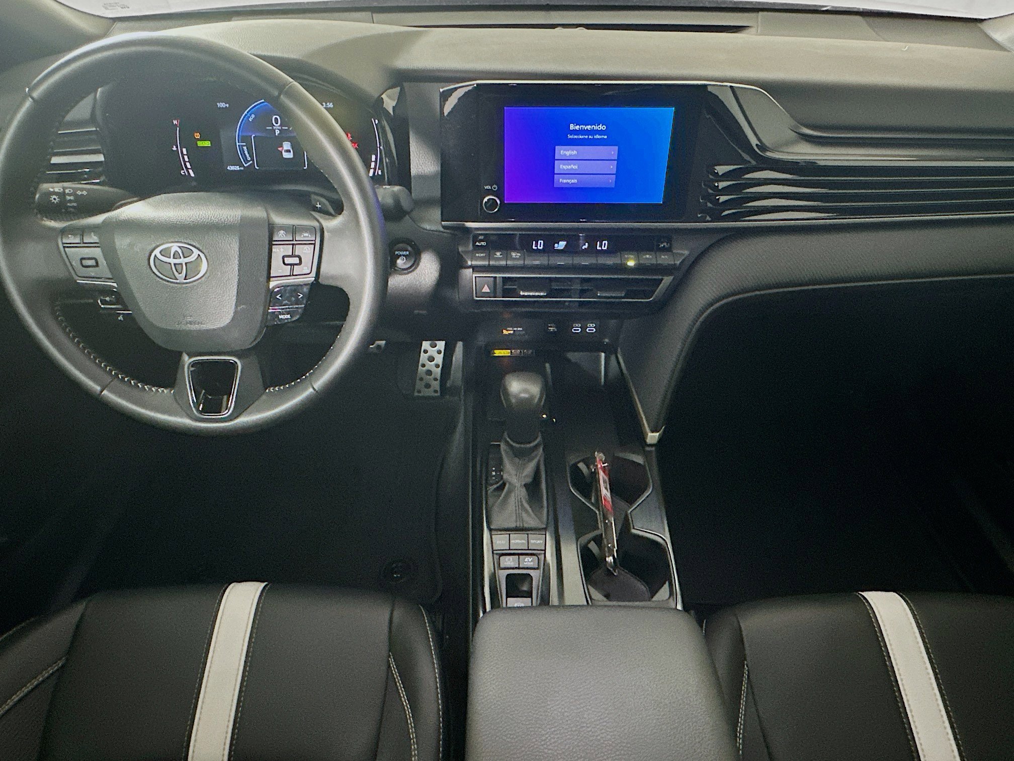 Used 2025 Black Toyota SE image 27